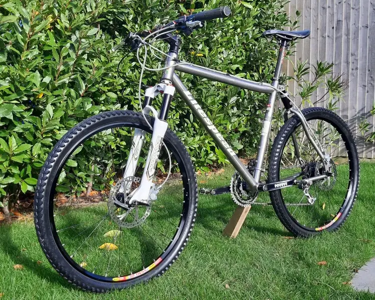 bike L side3.webp
