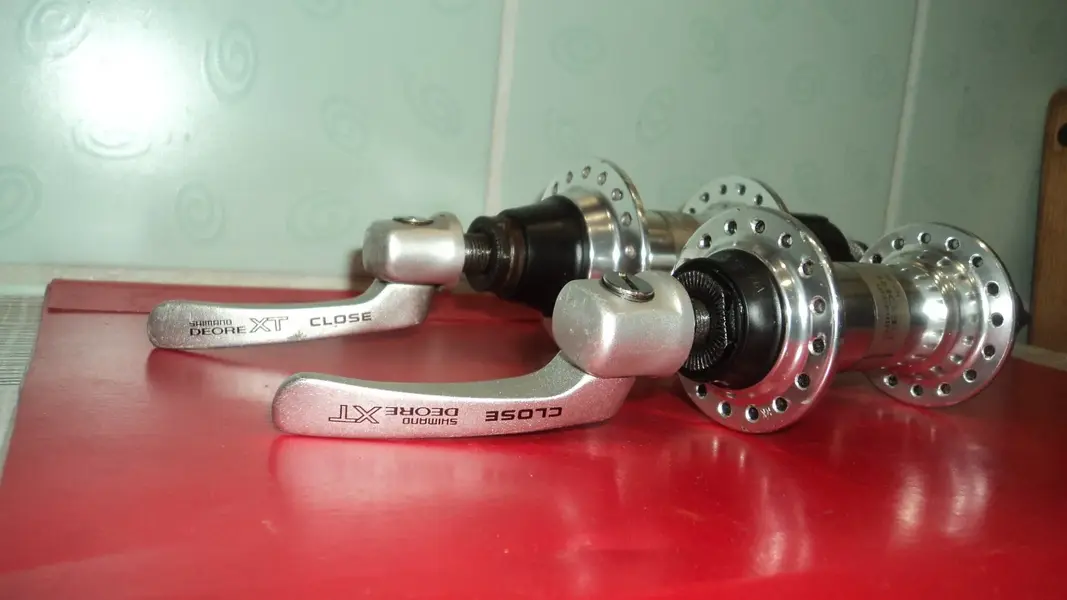 XT737HUBS1.webp