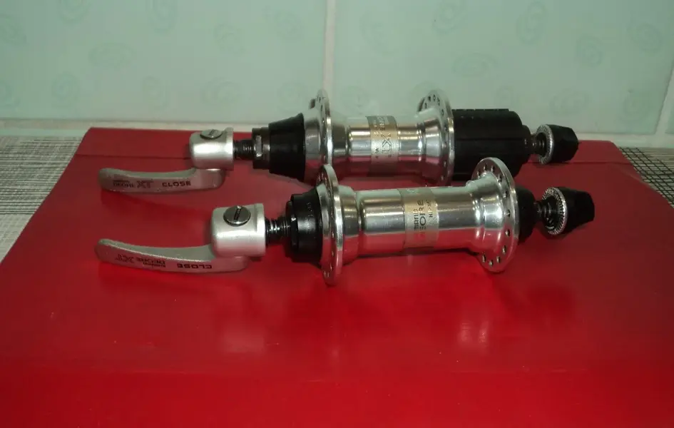 XT737HUBS.webp