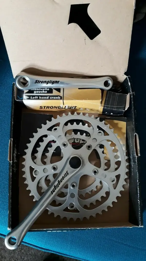 stronglight triple.webp