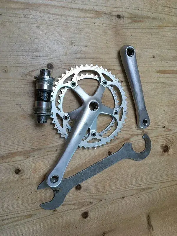 7700 cranks RB.webp