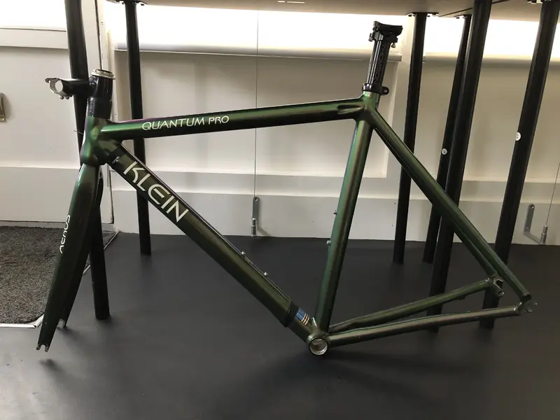 芸能人愛用のおすすめ最新情報 Klein Quantum Pro - Jade Chameleon | Retrobike パーツ