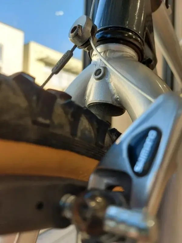 O-fork cap-detail.webp