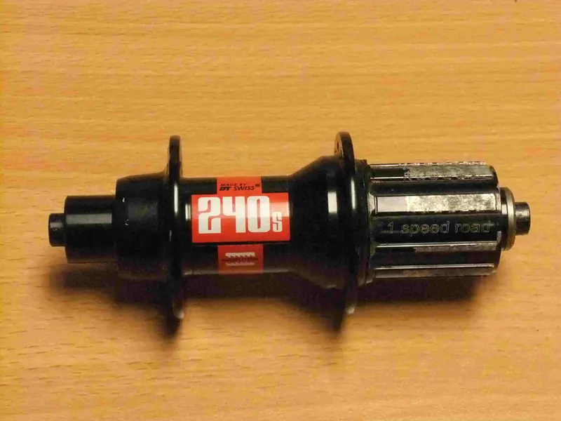 DT 240 rear hub 1.webp