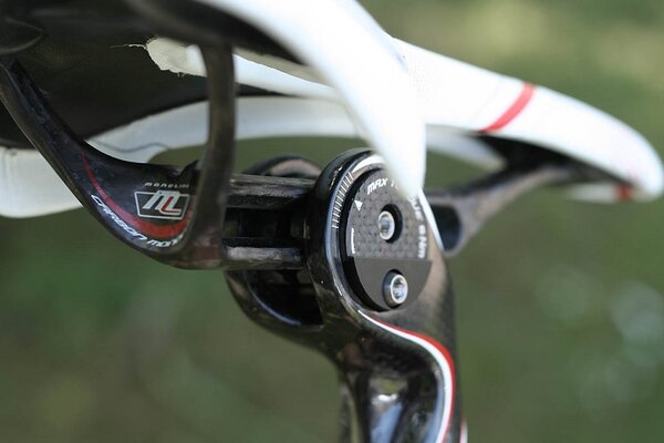 Selle Italia Monolink system clamp from rear.jpg