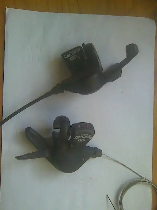 deore shifters.webp