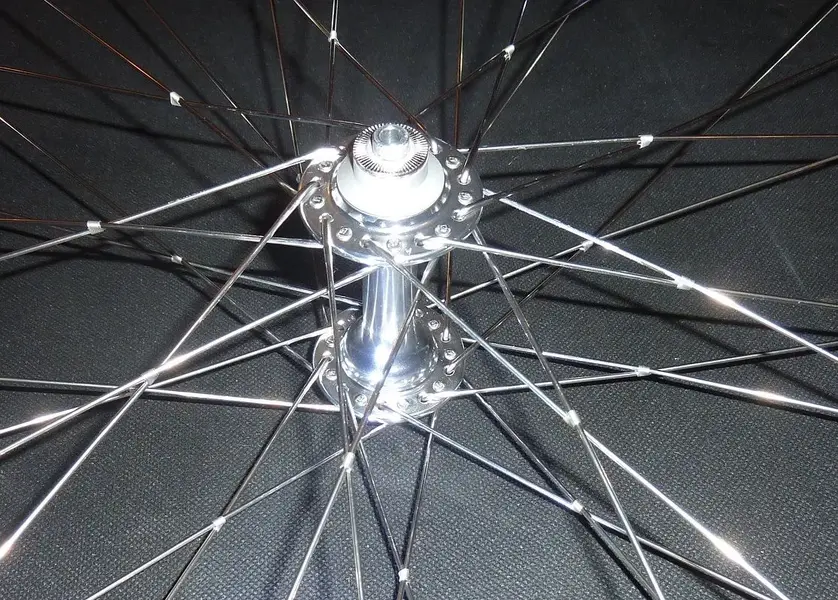 6_wheel assembly front hub.webp
