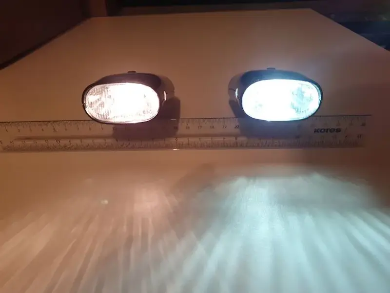 Halogen and 0.5W LED.jpg