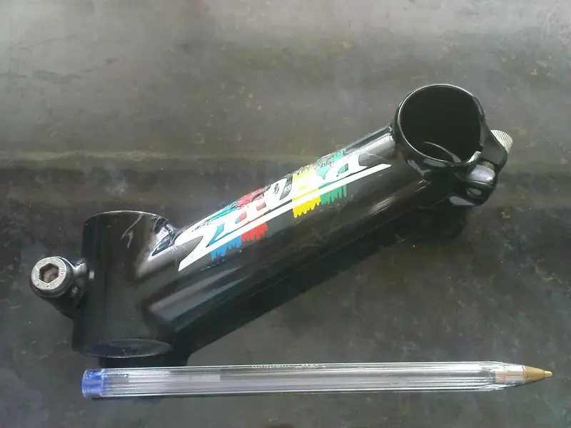 Salsa Cromato stem angle.webp
