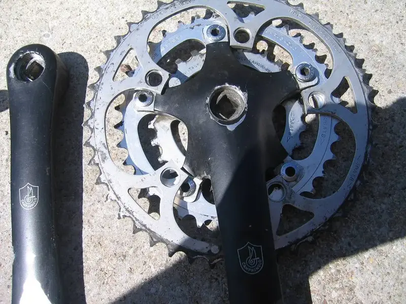 campy or crankset.webp