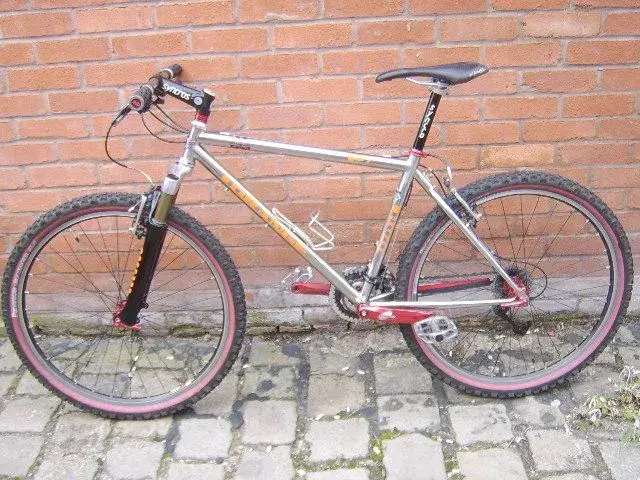 1995 Orange P7 005.webp