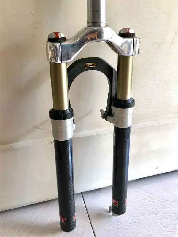 rockshox_judy_fsx_carbon_future_fork_with_shockbone_1562899660_4065260a_progressive.webp