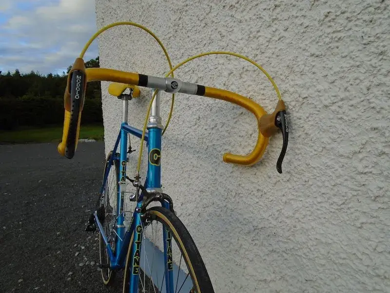 gitaneheadtube.JPG