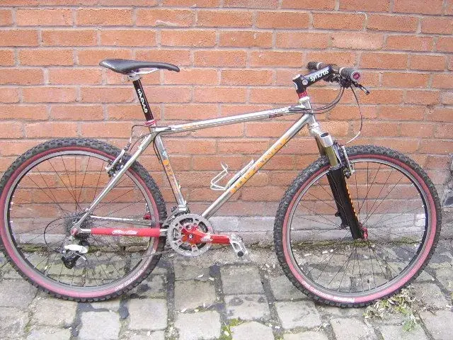 1995 Orange P7 002.webp