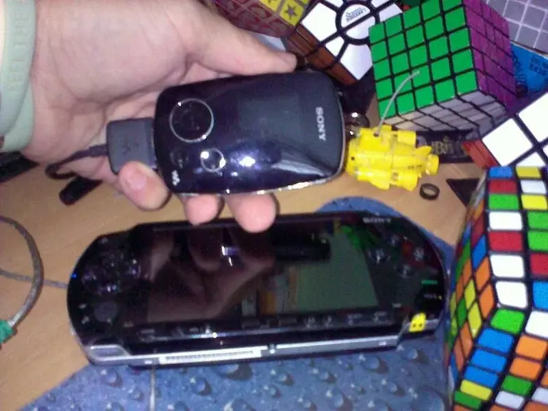 28082009360.webp