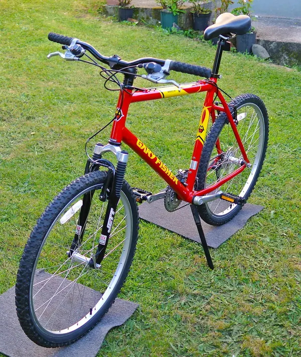 02_front.webp
