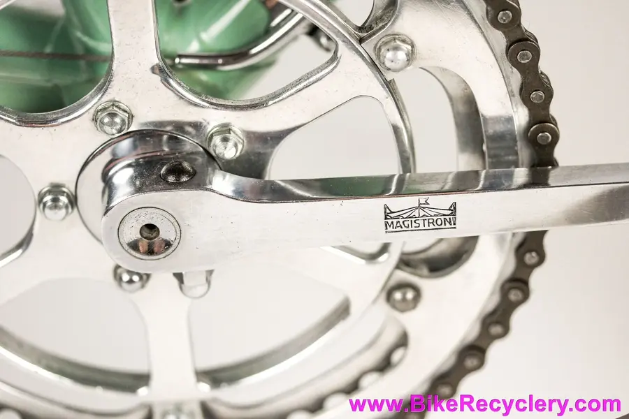 1950s_bianchi_campione_del_mondo_tour_de_france_restored_1953_magistroni_ambrosio_57cm_celeste...jpg