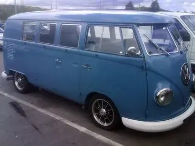 blu bus.webp