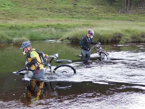 P20 Braemar river crossing.webp