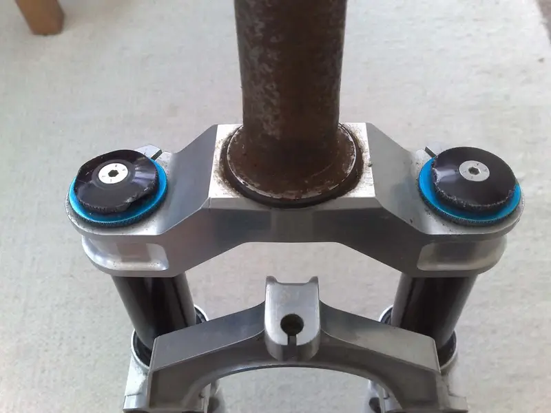 Manitou top caps.webp