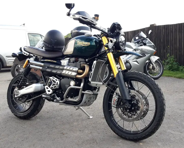 Triumph Scrambler 1200.jpg