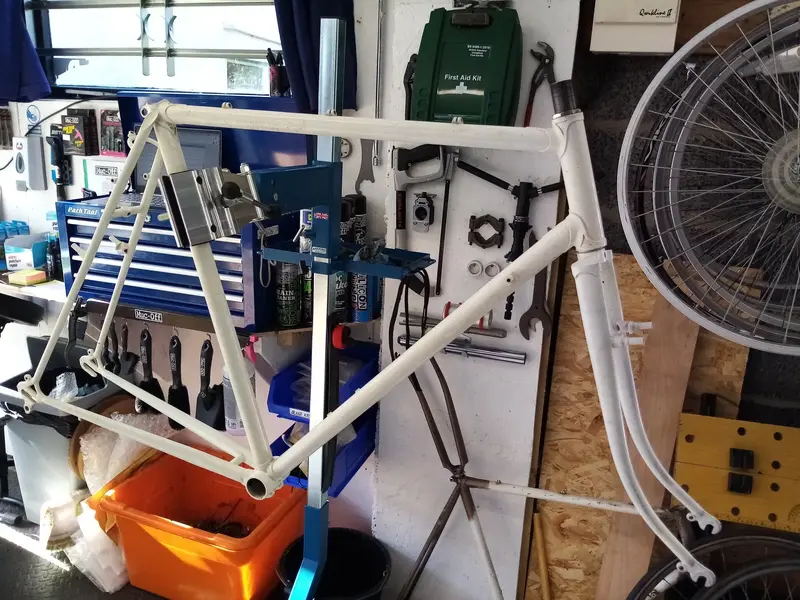 white frameset.jpg