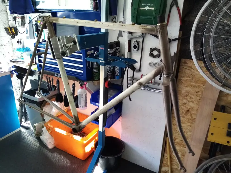 white & brown frameset.jpg