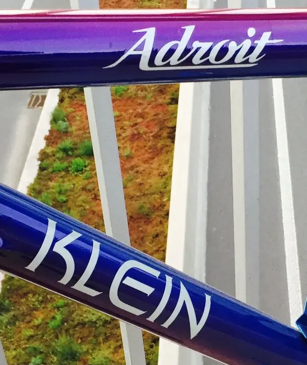 Klein Adroit burgundy.webp