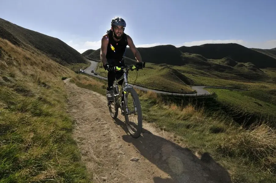 Cycling at Mam Tor 26-9-09.webp
