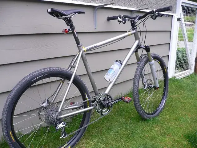 1996 King Kahuna size 20 w custom disc tab.webp