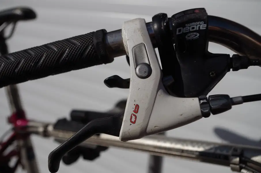 14 Mtrax Avid brake and Shimano Deore gear levers RHS.webp