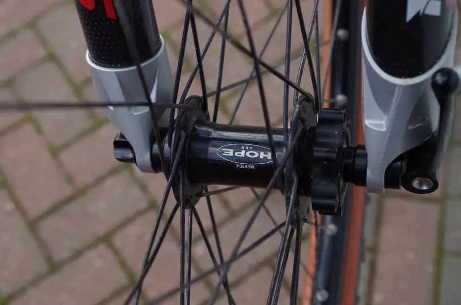 23 Marin - Hope 12-20-XC front hub.webp 23 Marin - Hope 12-20-XC front hub.webp
