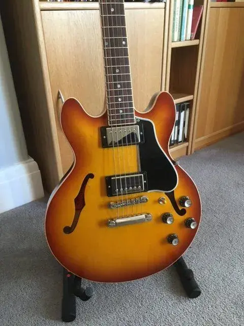 Gibson ES 339.webp