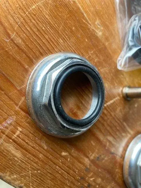 Top Crown with O-ring.webp