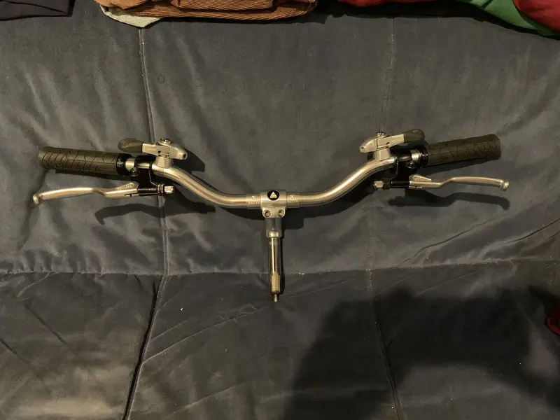 C14 Handlebars and Stem Assembled.webp