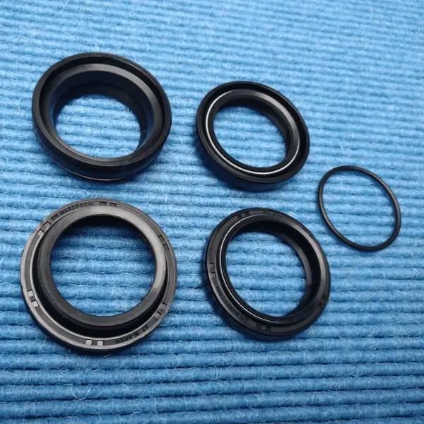 Marzocchi Bomber 32mm Seal-Kit M-Arch Style 1080.webp