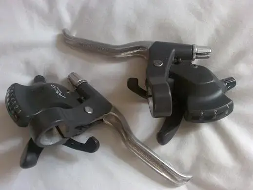 alivio shifters levers.webp