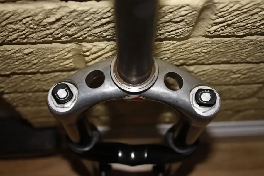 Marzocchi Forks Crown.webp