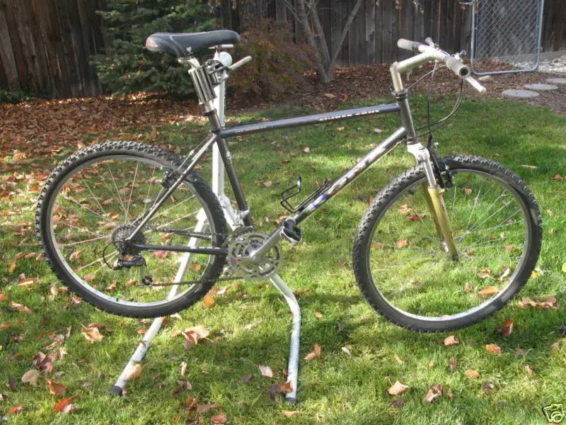 1993 Cinder Cone size 19 US grey.webp