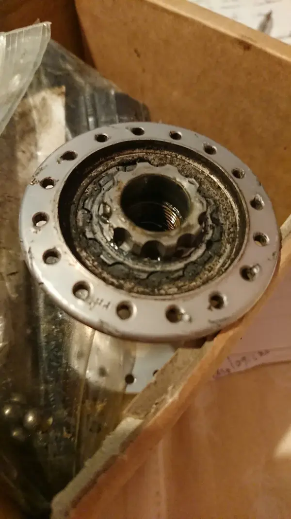 M900 freehub removed.JPG