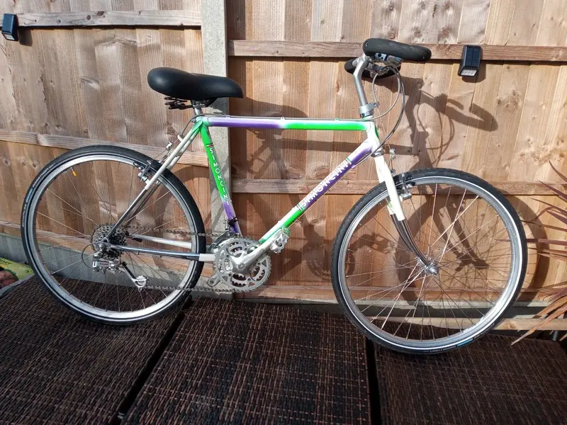 02 Bike - Side.webp
