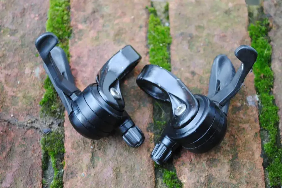 Shimano 7spd shifters.webp