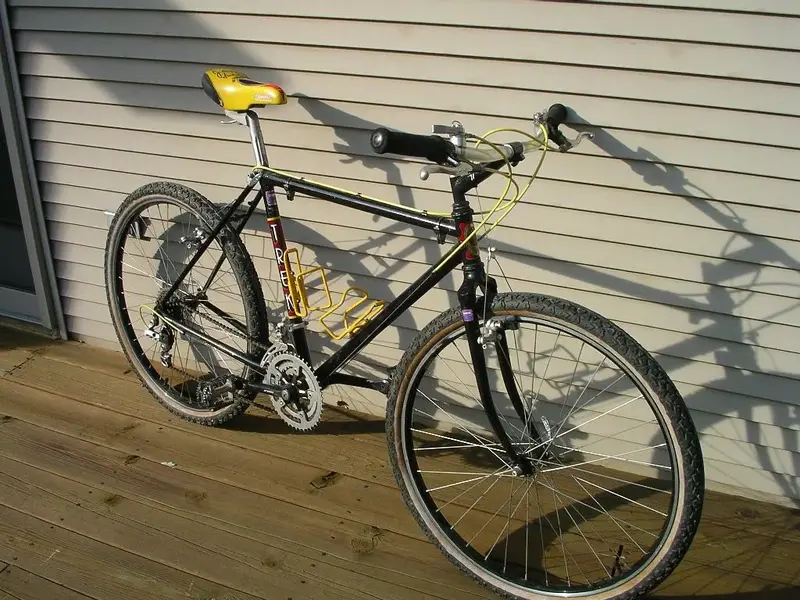 trek 850 side copy.webp