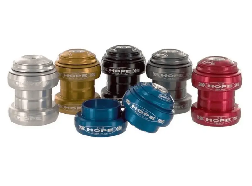 Hope headset 1 1:8 colours 2005.webp