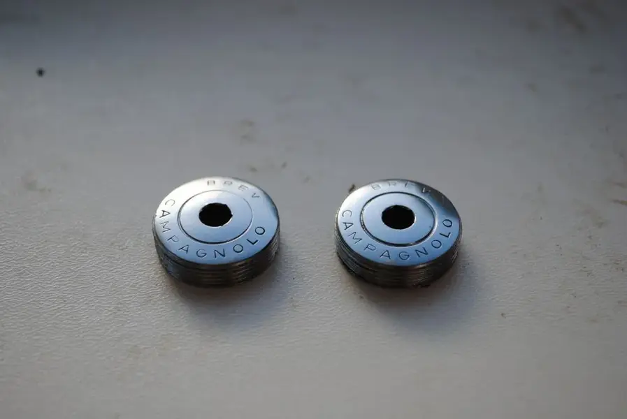 campagnolo dust caps.webp