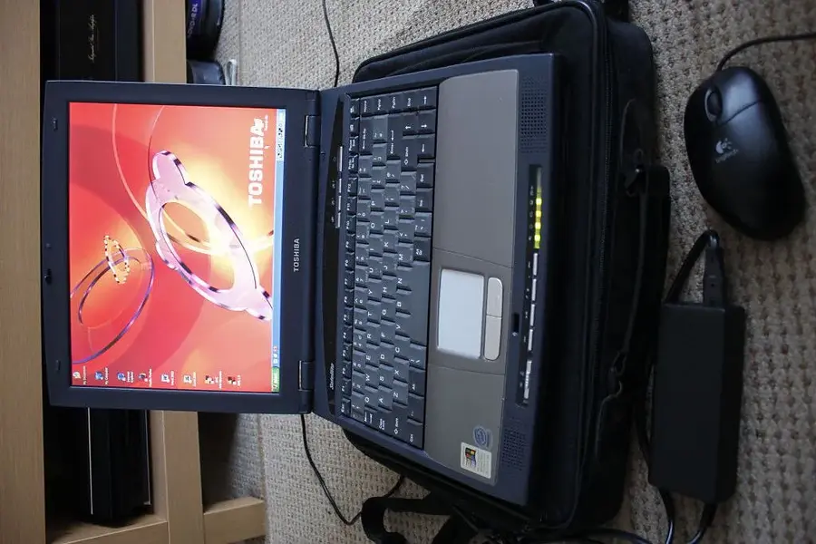 Toshiba S1800.webp