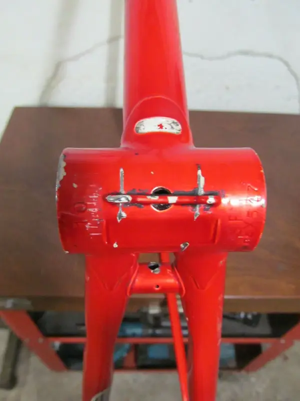 Rivola 10 telaio rosso porta catena columbus (4).webp