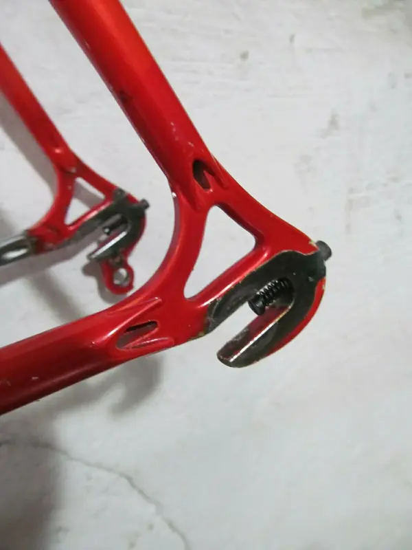 Rivola 10 telaio rosso porta catena columbus (9).webp