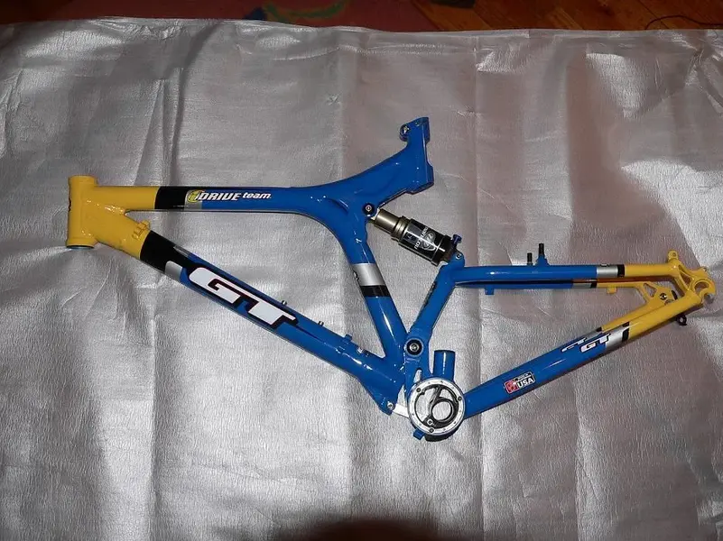 GT_i-drive_team_v_z_01.webp