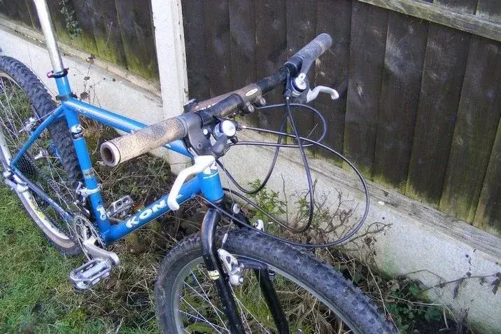the bloody bike pics michael was moaning bout 002.webp